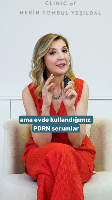 PDRN ve eksozom serumlar kliniği yener mi? ​Son dönemde evde kullanılan PDRN ve eksozom içerikli serumlar oldukça popüler hale geldi. Peki bu ürünler gerçekten klinik uygulamalarla aynı etkiyi sağlayabilir mi?​📞 0533 522 56 26 & 0543 664 56 26​
📧 info@drmerihtombul.com​
🌐 drmerihtombul.com​#PDRN #Eksozom #CiltBakımı #MedikalEstetik #DrMerihTombul